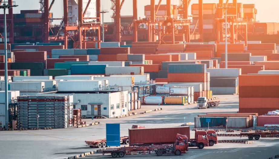 集装箱运费涨这么多如何解决 (集装箱运费涨的影响)