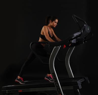 跑步机减脂伤膝盖？那是你用错方法！这3个方案让燃脂安全又高效