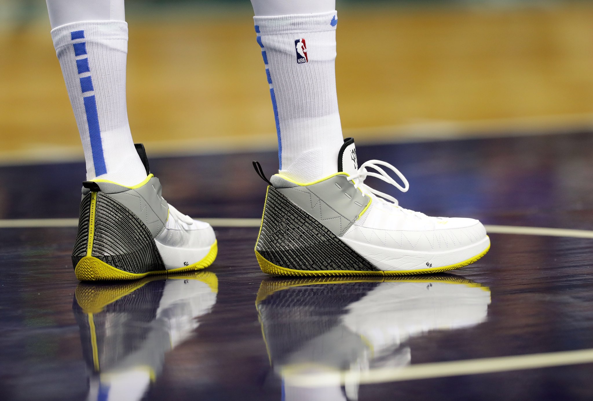 nba公认最好看的篮球鞋,nba常规赛球鞋上脚精选