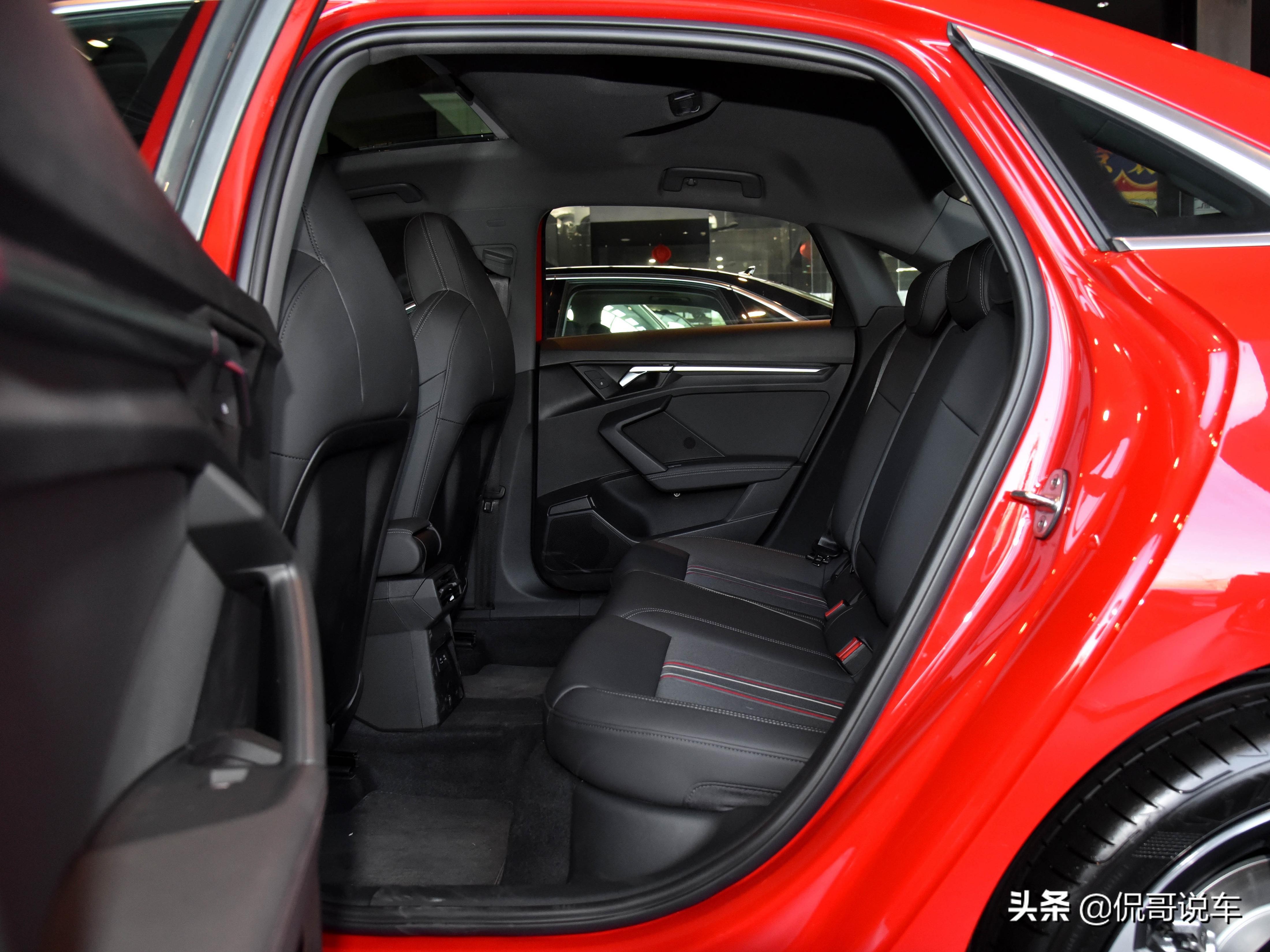 奥迪a32.0油耗怎么样,新款奥迪a3l性价比