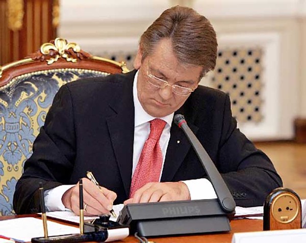 尤先科：大力推行“全盘西化”，成为乌克兰难以治愈的伤疤