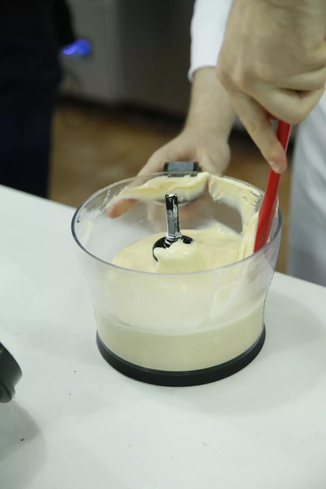 搅拌面团的最佳方法,面团的搅拌的过程