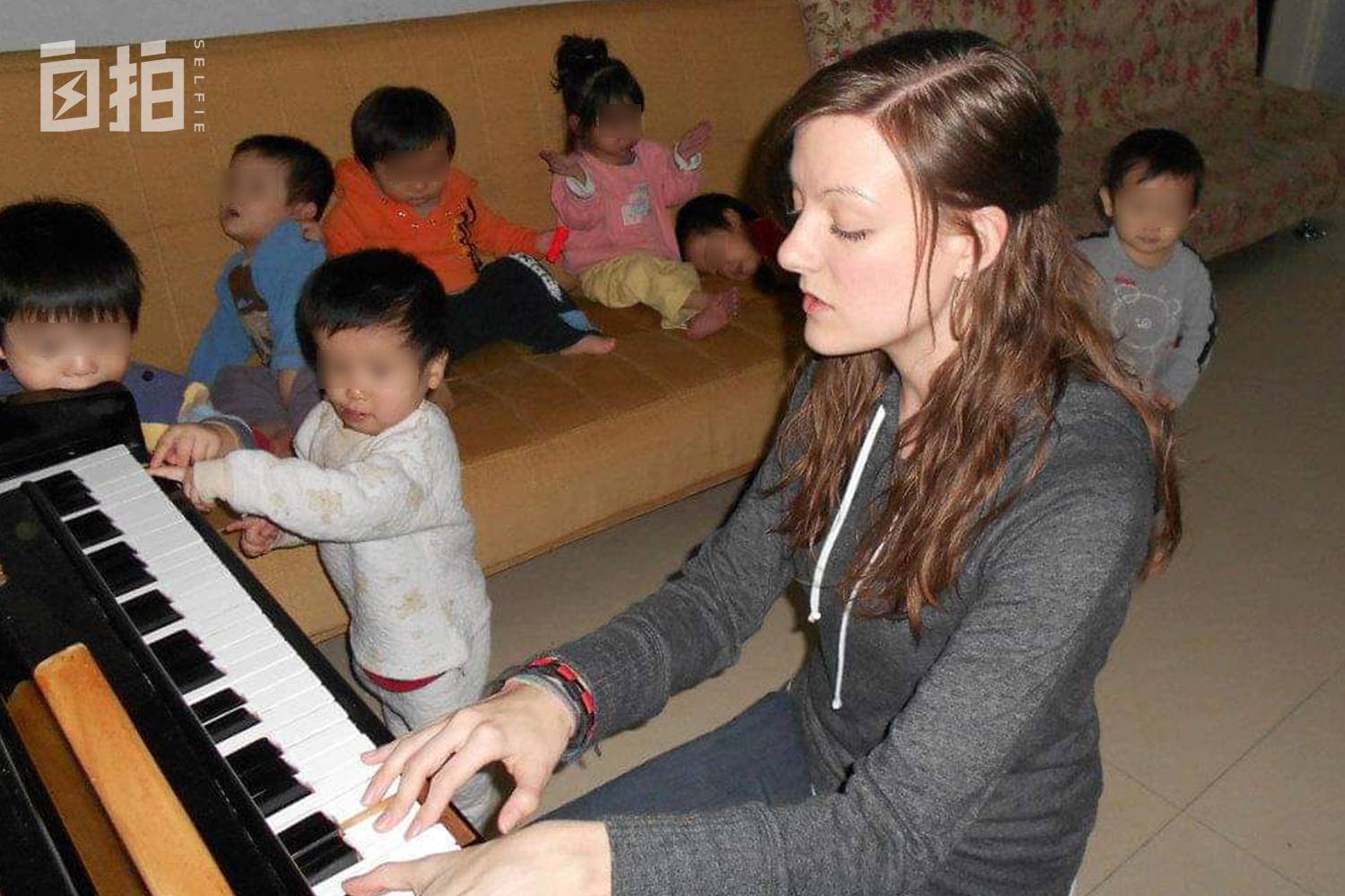 35岁中国小伙娶26岁美国妻子,八年前河南小伙娶大五岁美国妻子