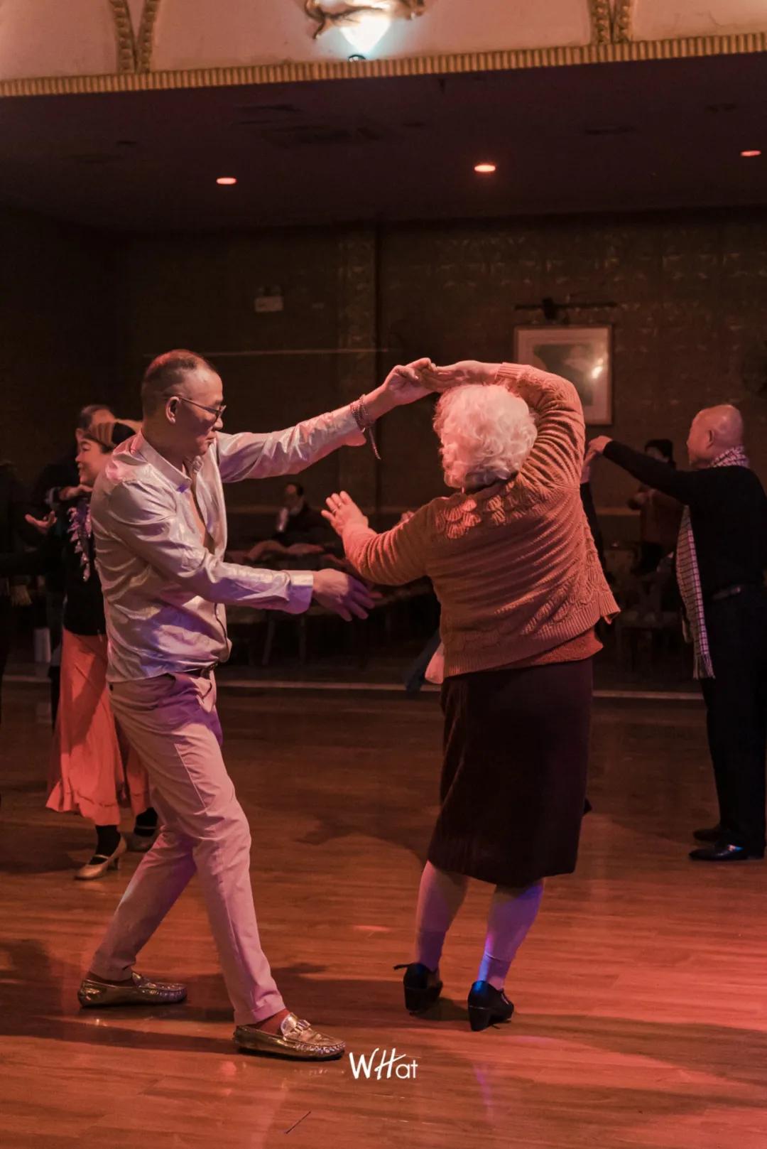 95鍚庡濡硅姳瑙嗛,95鍚庡濡硅姳杩斾埂