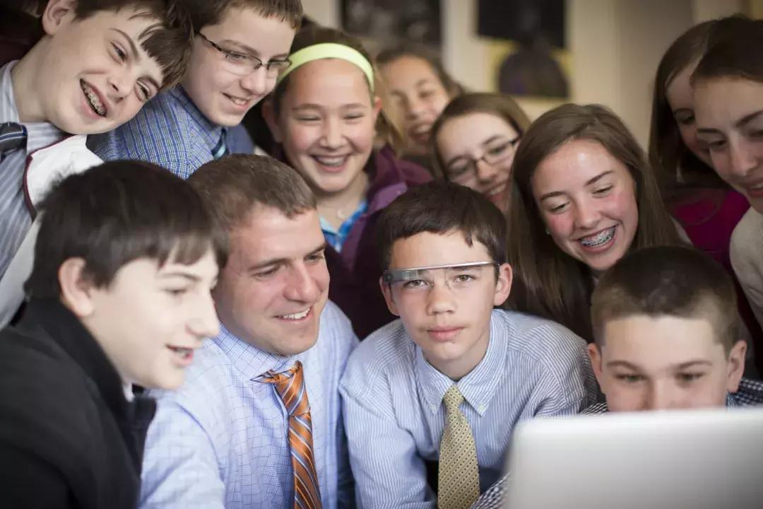 这所毗邻美国常青藤名校的中学，为何备受中国学生推崇？