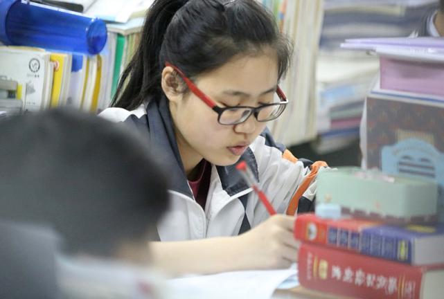 高考失利一般少考多少分,高考万一落榜怎么办