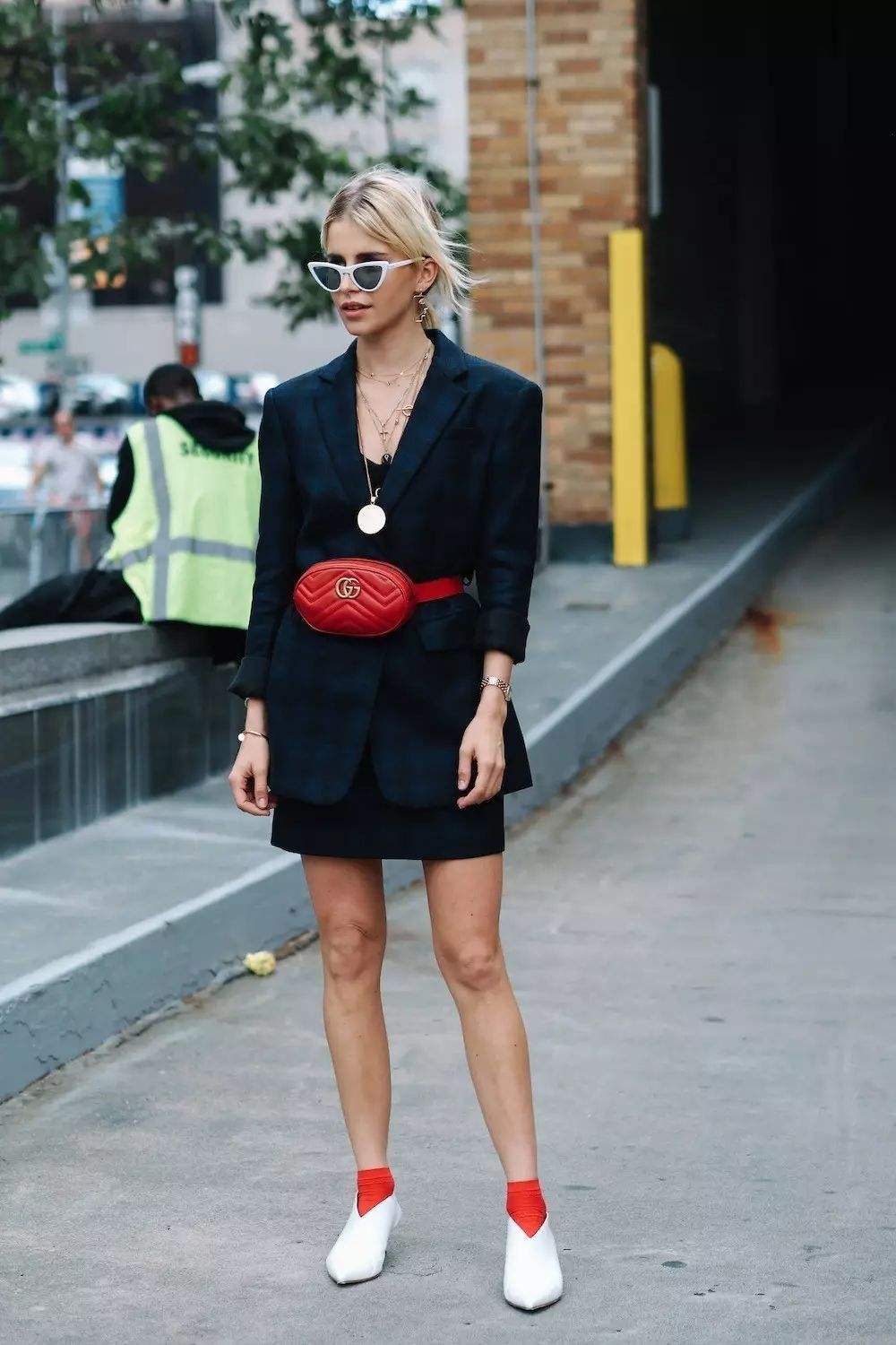 腰包的最佳搭配方法,便宜又百搭的腰包有哪些