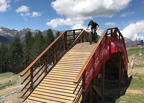 从摇滚巨星到山地车公司老板的传奇人生，专访NS品牌创始人