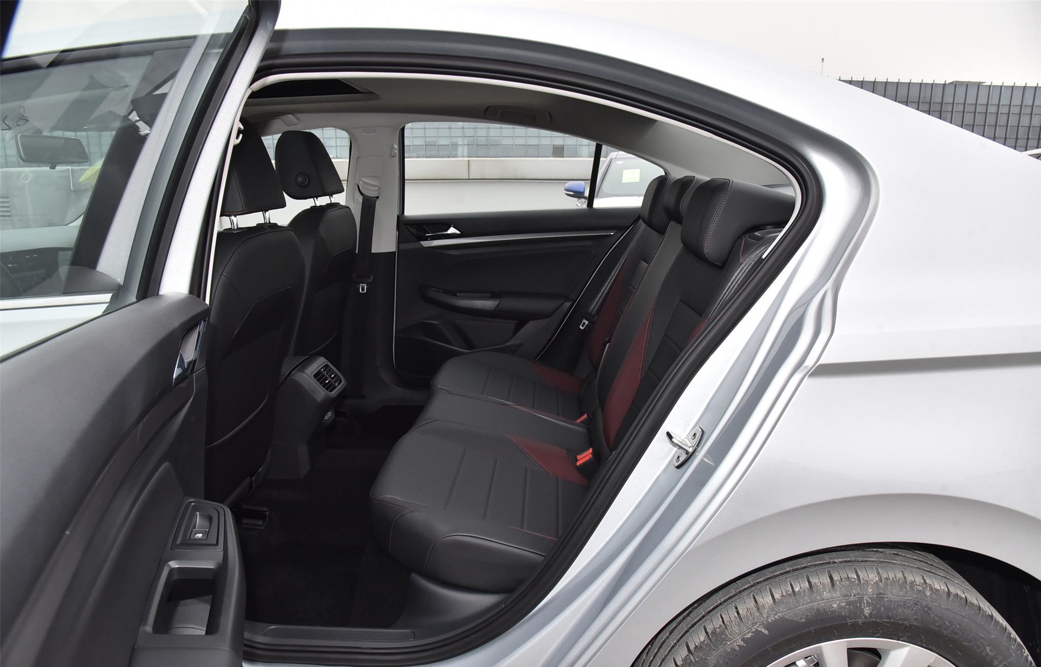 从5个方面简评丰田卡罗拉,宝来的评价