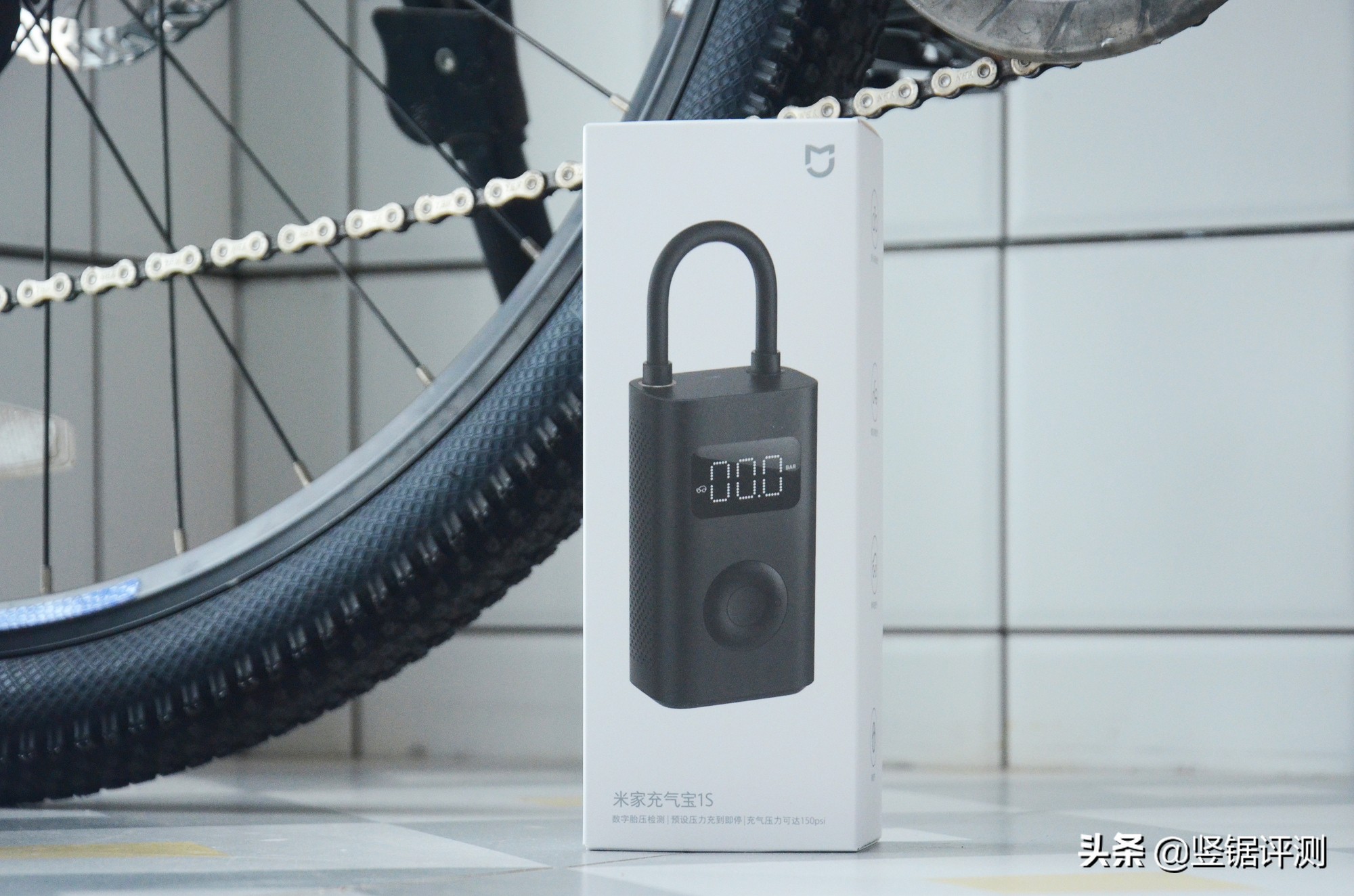 米家充气宝充汽车轮胎,米家充气宝怎么给汽车打气