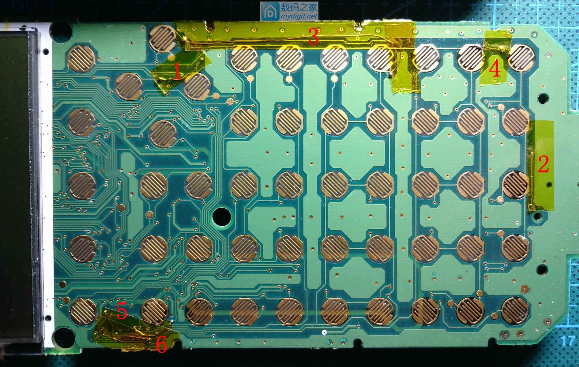 技术大佬秀操作！德州仪器TI-89图形计算器拆机维修及CPU超频