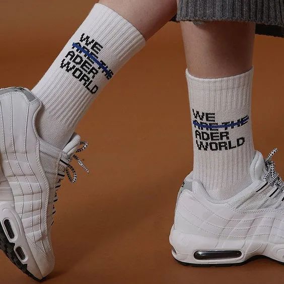 被抄袭小众店铺,几大被网红疯狂翻唱的抄袭歌曲