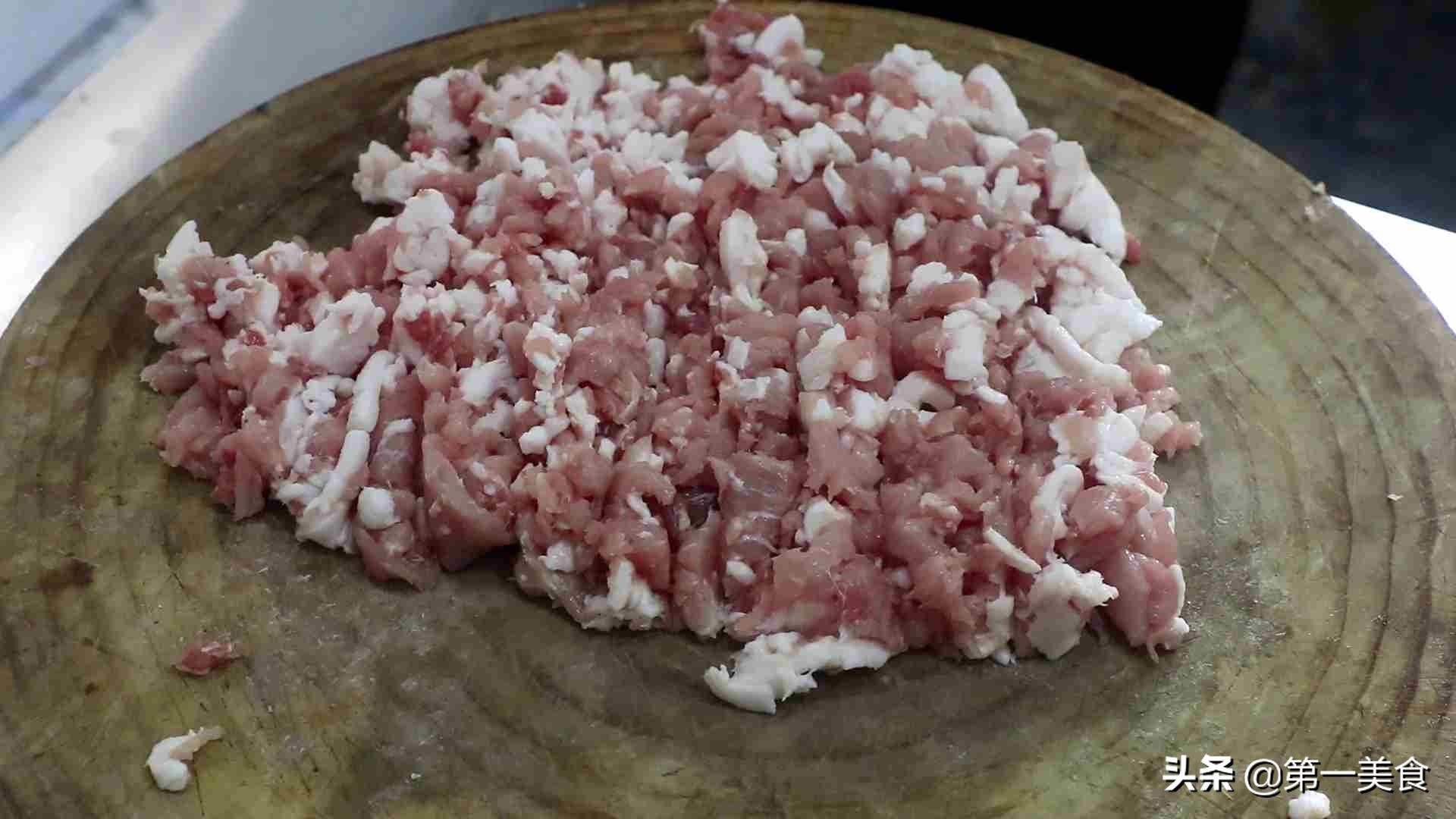 制作香肠的配料秘方不辣,香肠的制作方法和配方曝光视频