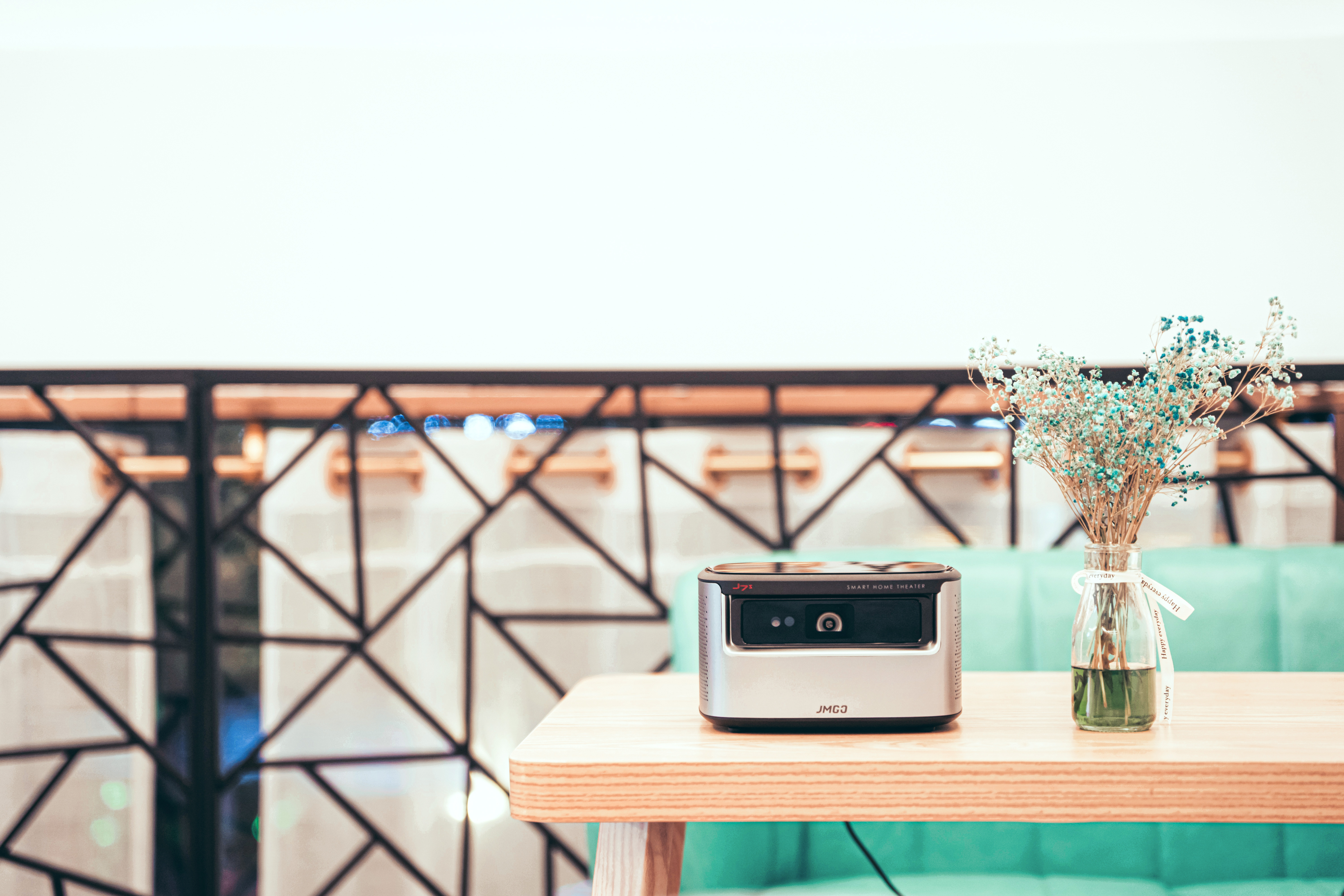 智能投影幕布,微投影坚果