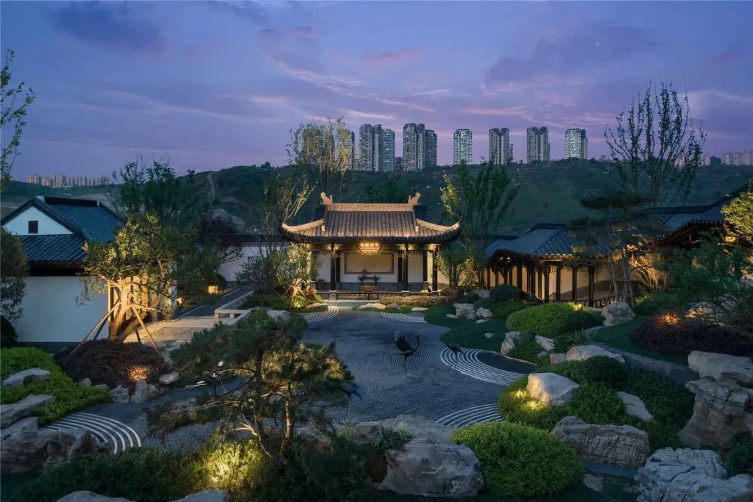 从十里蓝山到国博山，深耕13载与重庆共“未来”