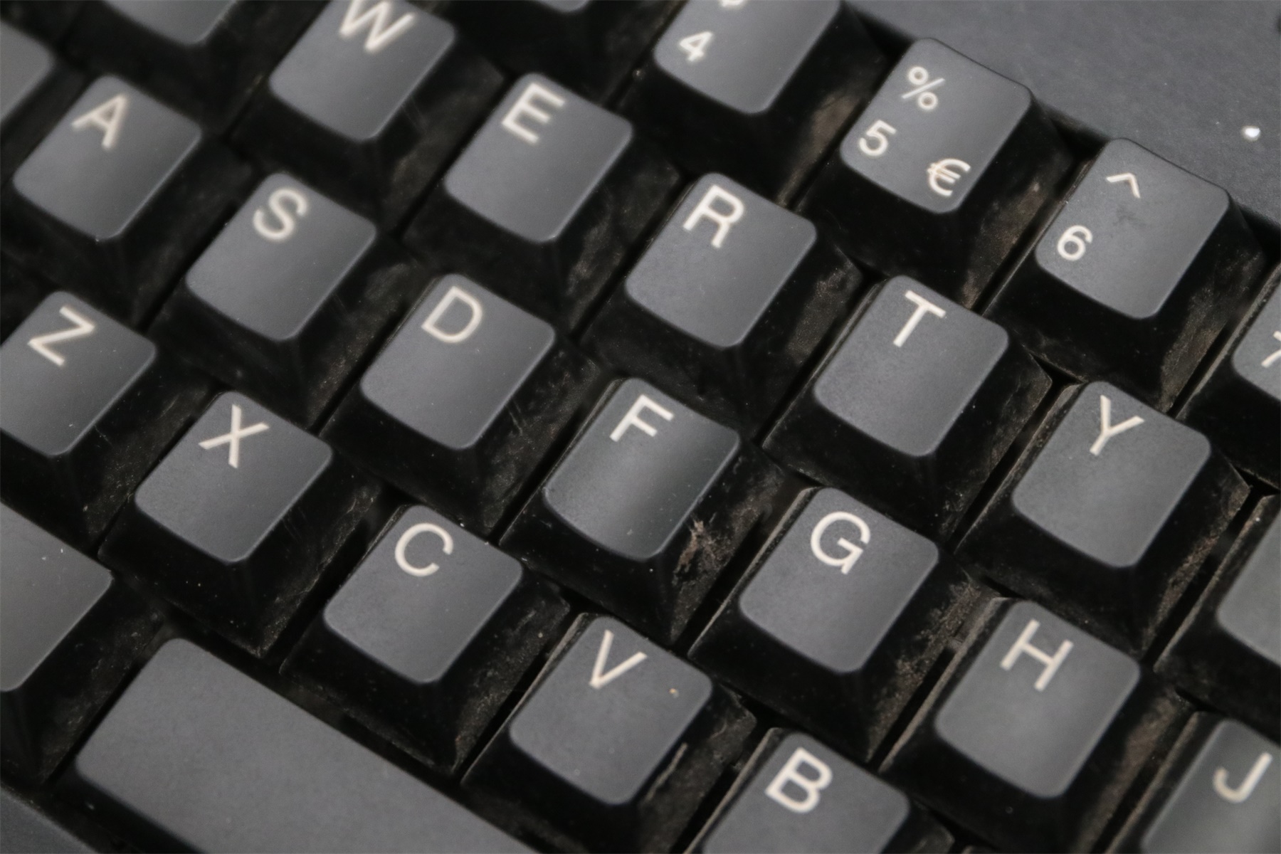 3494机械键盘,不到百元的青轴高颜值键盘