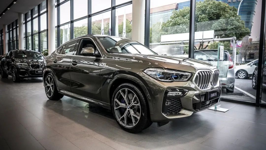 宝马x5和x6哪个更值得买,宝马x6二手车值不值得购买