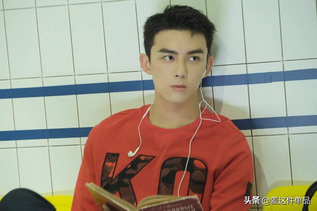 肖战吴磊衣品,肖战易烊千玺衣品