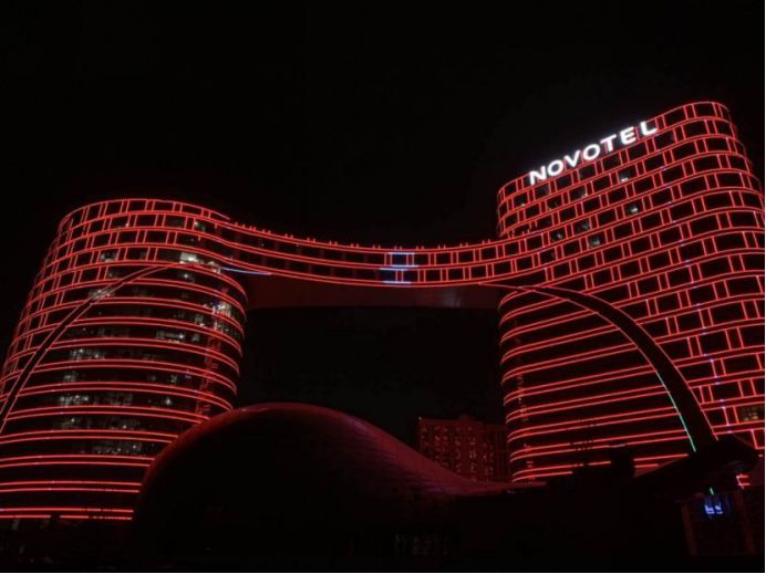 航空舱主题酒店,航空港区的四季酒店