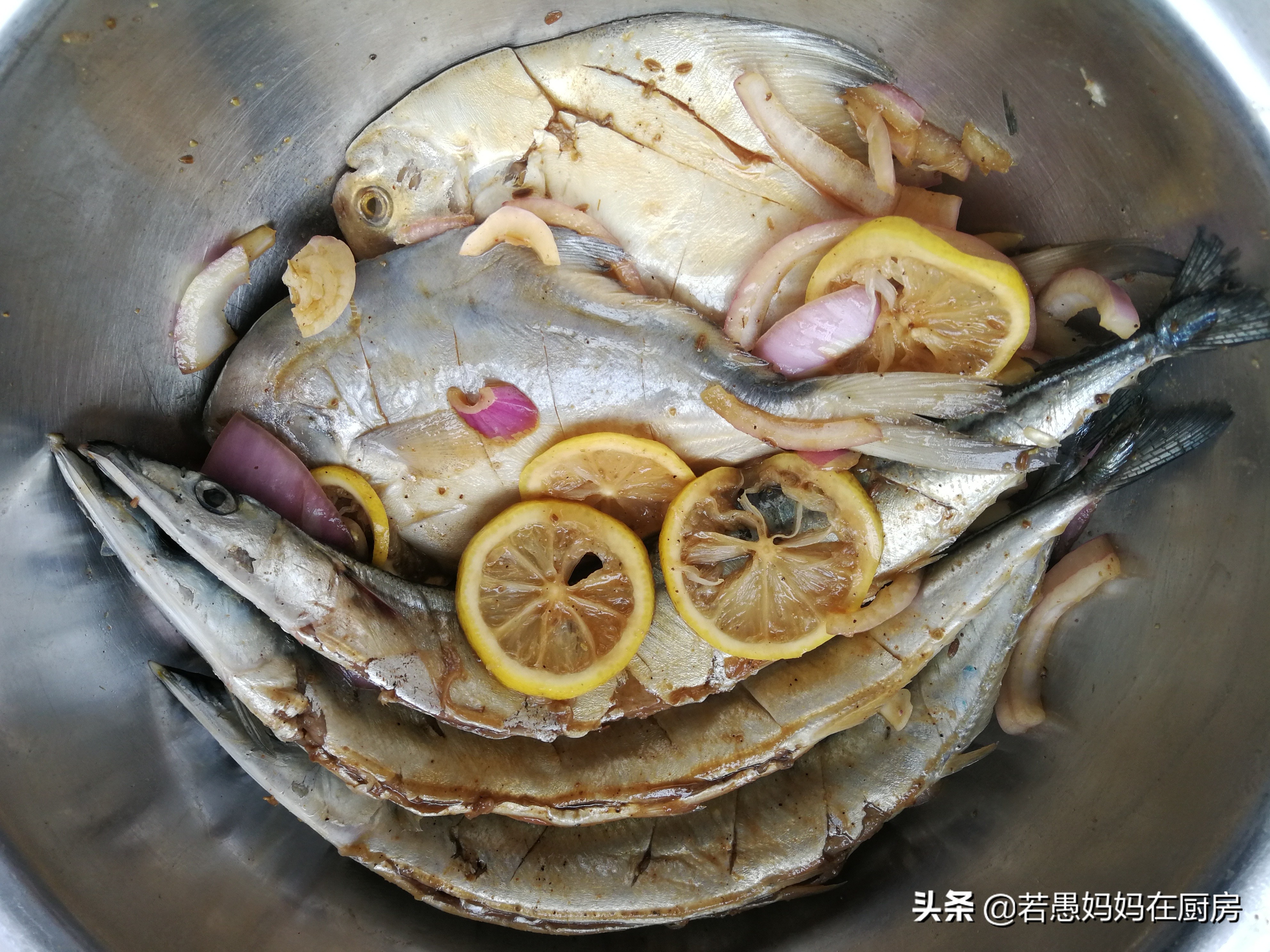 什么海鱼烤着吃味道最好,夏天必吃油煎海鱼