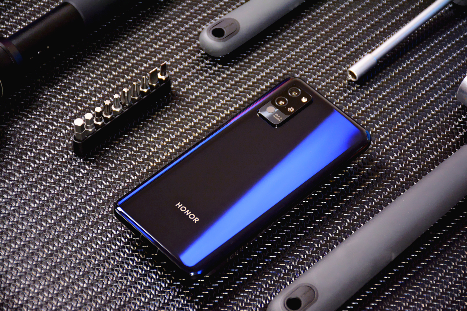 荣耀play4pro麒麟9905g信号怎么样,荣耀play4pro是麒麟9905g吗