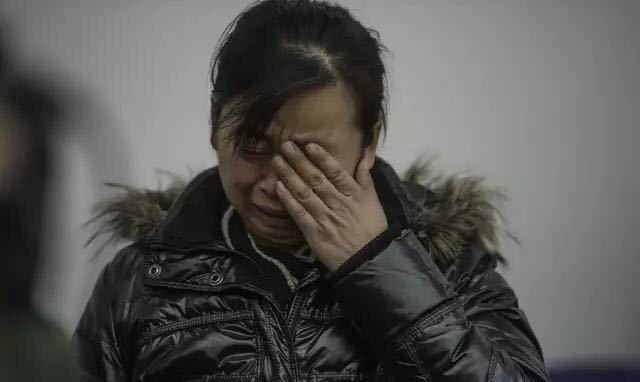 怀孕女子车被撞新闻,女子怀孕被车撞死