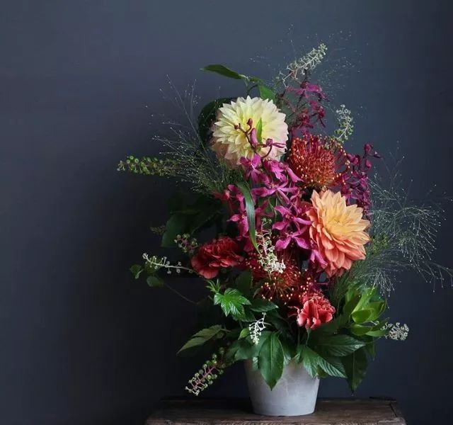 日式花艺作品,日本花店装修风格效果图