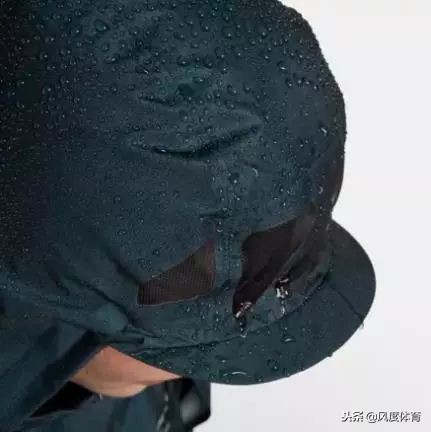 什么鞋子防水且耐穿又好看,防雨的鞋子有哪些