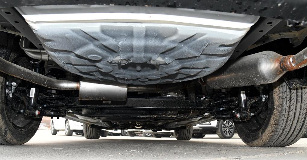 比亚迪f3市区油耗十个左右正常吗,比亚迪3万到6万