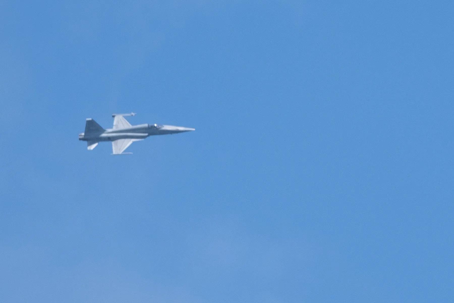 台军智航基地,台军f-5e战机坠海飞行员跳伞身亡