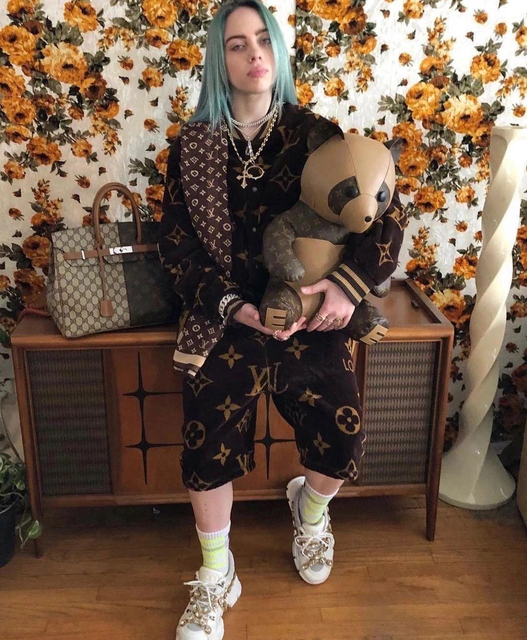 碧梨主打潮牌,碧梨和lisa相比谁更厉害