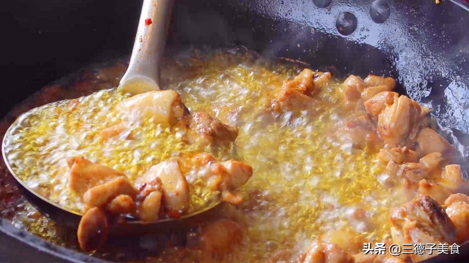 鸡腿这个做法比烤鸡还好吃,鸡腿的做法黄焖鸡米饭简单又好吃