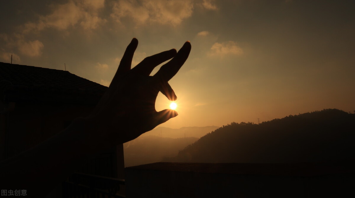 乃万写给男孩的话,乃万给心爱的男孩一些宽容