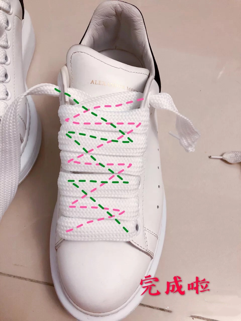 麦昆鞋白鞋带和银色鞋带哪个好看,亚历山大麦昆大头鞋带的正确系法