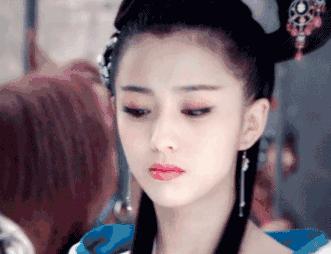 佟丽娅同款化妆品,阿玛尼满天星佟丽娅同款