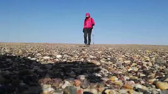 捡石头真的可以发财吗,石头捡到真能发财吗