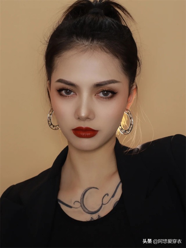 秋天的口红画法教程,秋冬涂口红必备技巧