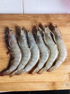 速冻虾丸汤紫菜汤的做法,虾丸紫菜汤的做法儿童吃