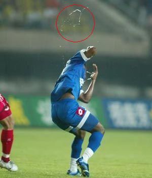 韦世豪恶意伤人事件,韦世豪足球事件