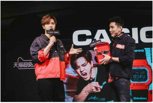 卡西欧g-shock八角经典款,卡西欧g-shock小方块塑料变黄