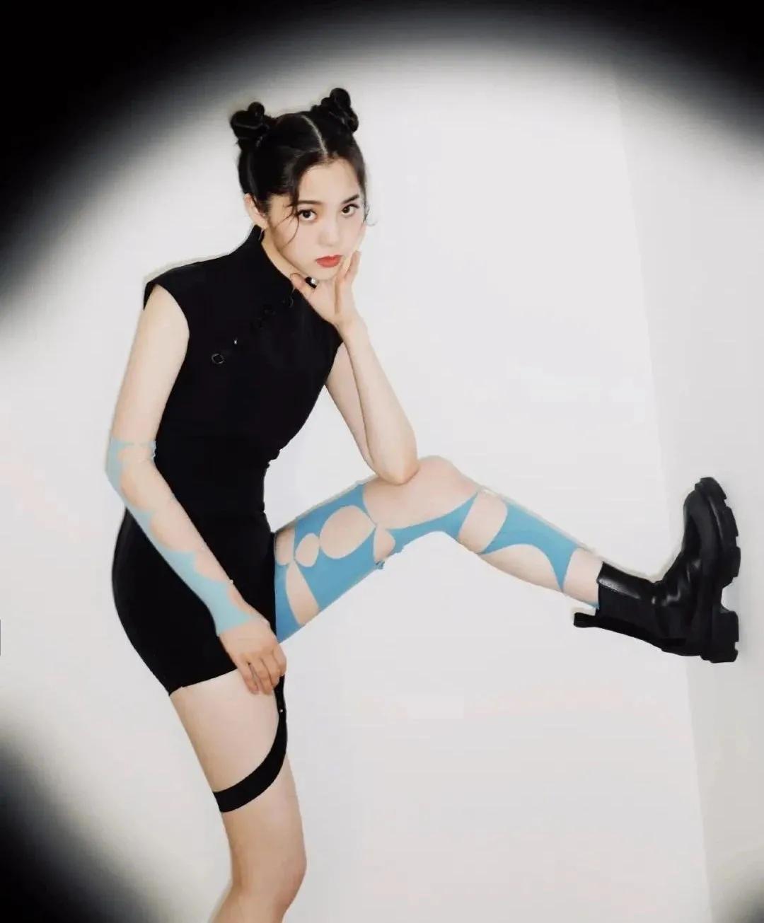 周睿：本科清华美院硕士帕森斯；首位入围LVMH决赛的中国设计师