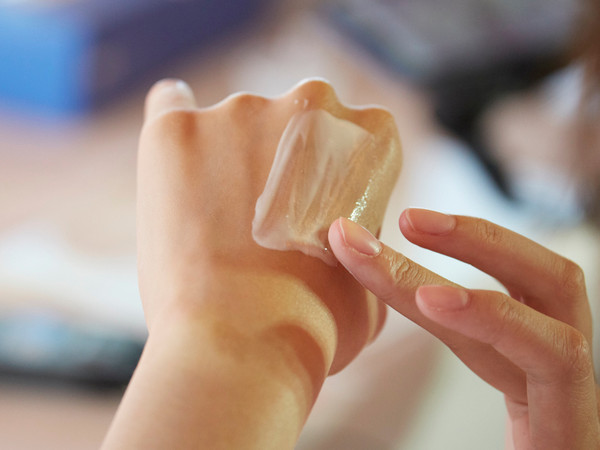 日本高丝推出消失的乳液零黏腻打造舒芙蕾美肌