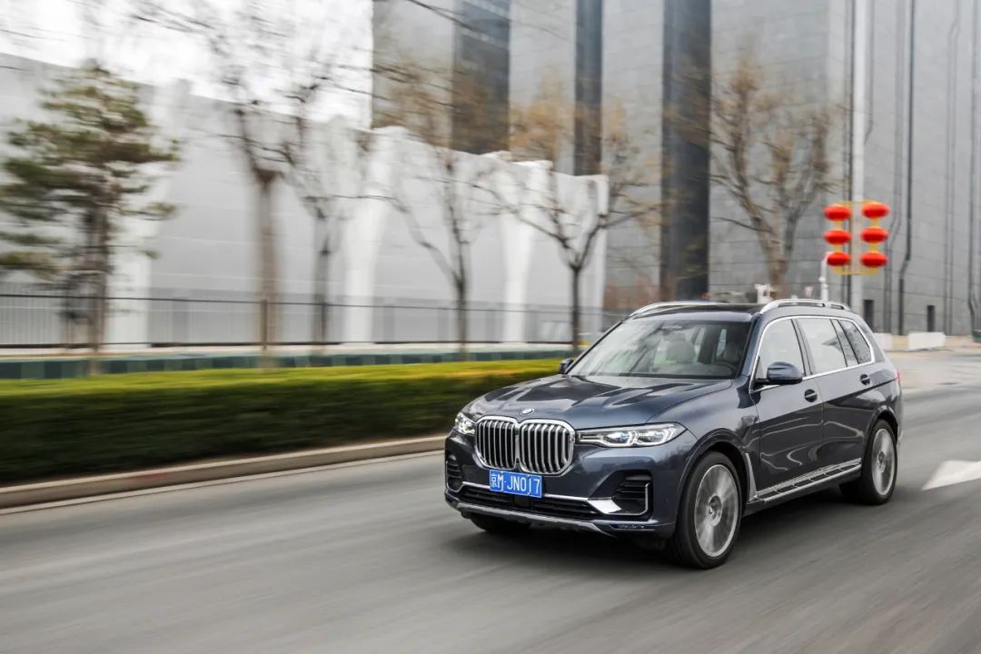 迈向奢华新高度全方位体验宝马X7