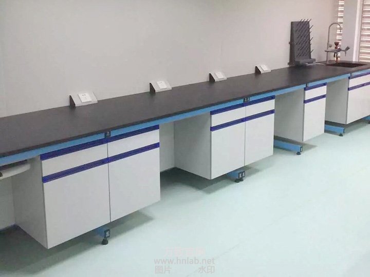 化学实验室中电子白板的作用,化学实验室家具及功能
