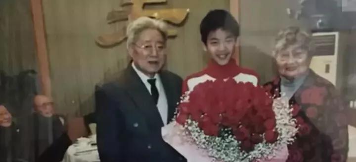 张若昀起诉父亲张健结果,张若昀曾起诉父亲张健是真的吗