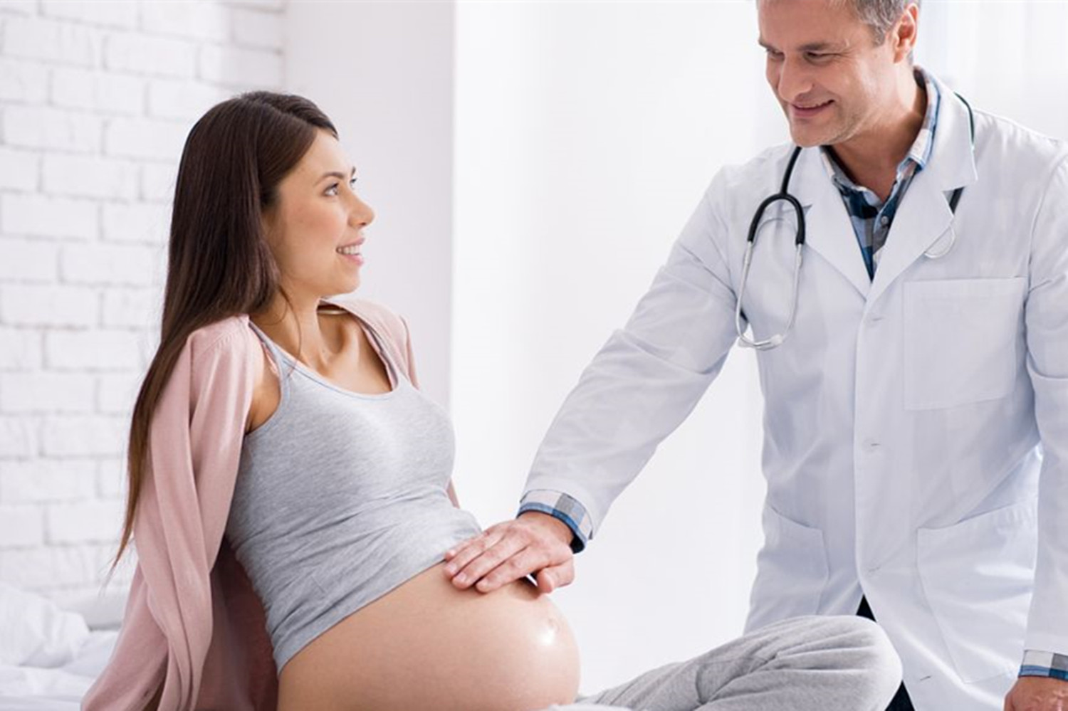 胎动怎么看孕妇如何正确辨识胎动,孕期在家正确数胎动的方法