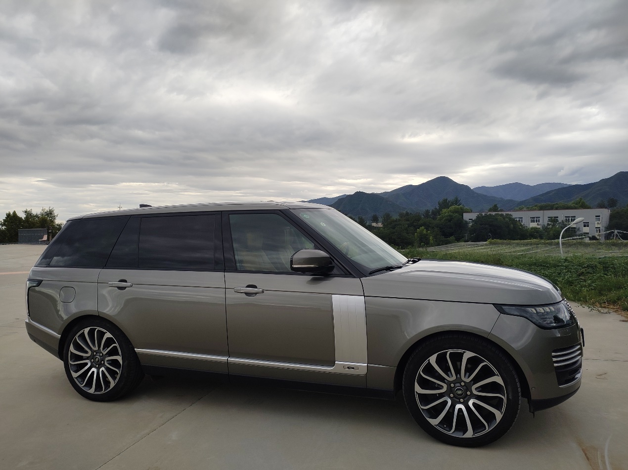 试驾全新路虎揽胜运动版顶配车型,路虎揽胜试驾车多少钱