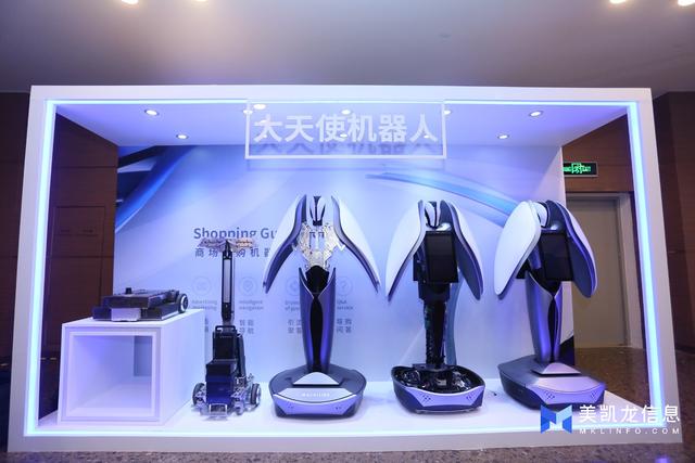 黑科技当道！机器人、全息屋开启未来商业新纪元！