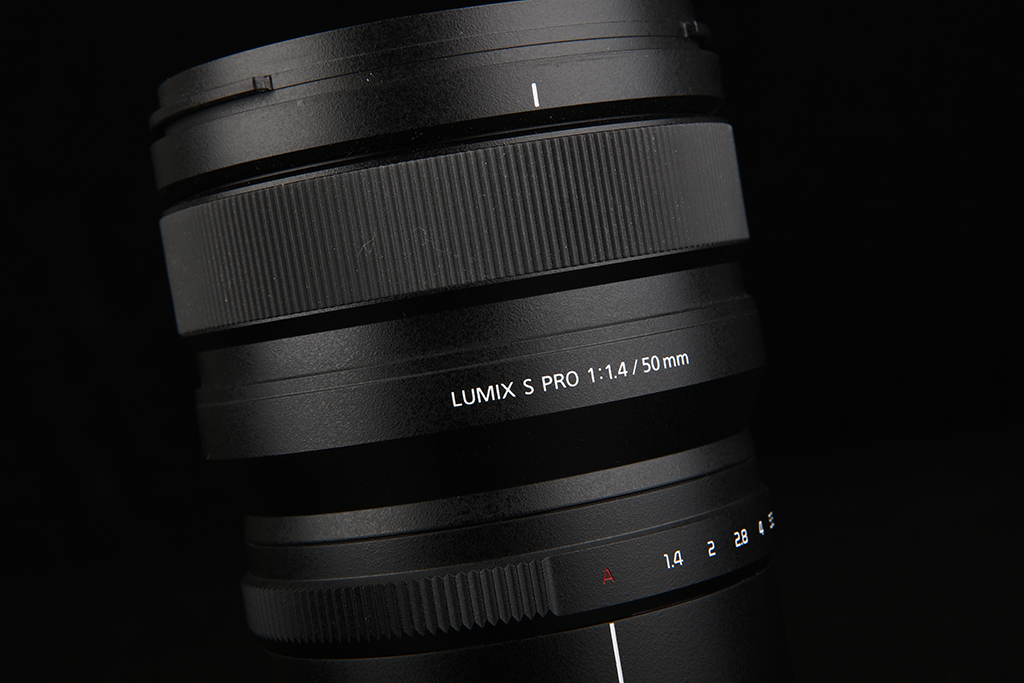 松下lumixspro50mmf1.4,松下lumixs24-105mmf4macro镜头