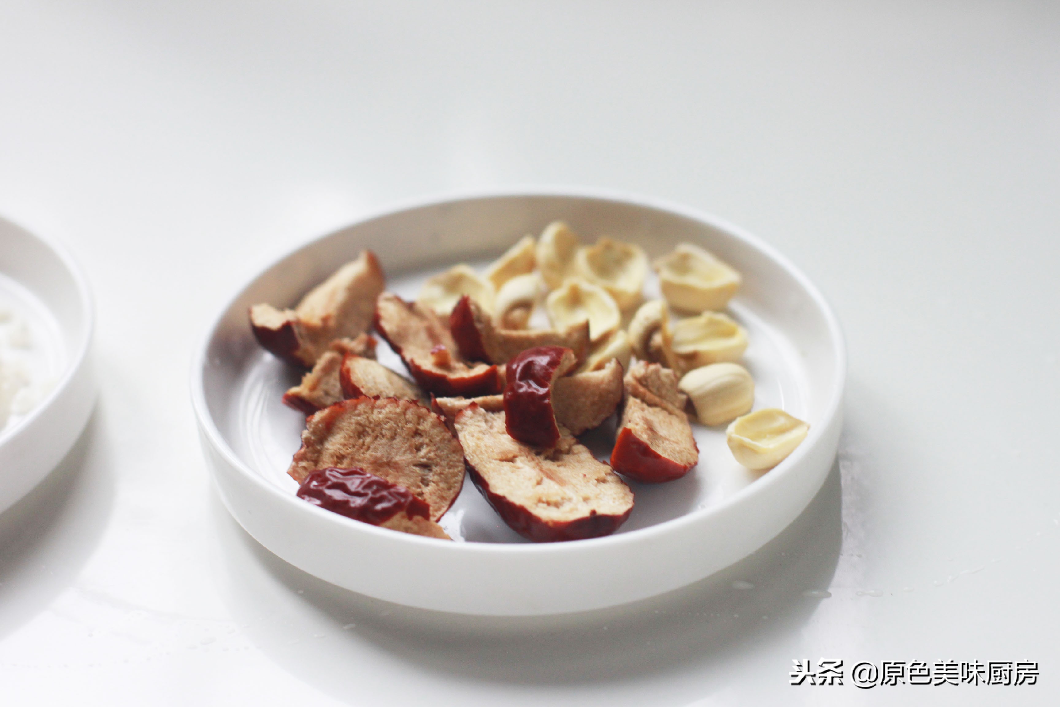 莲子不用高压锅好熟吗,莲子不用泡可以吗